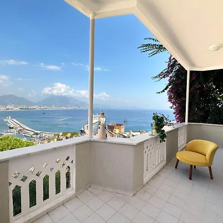 Seaview Castle House Apartman